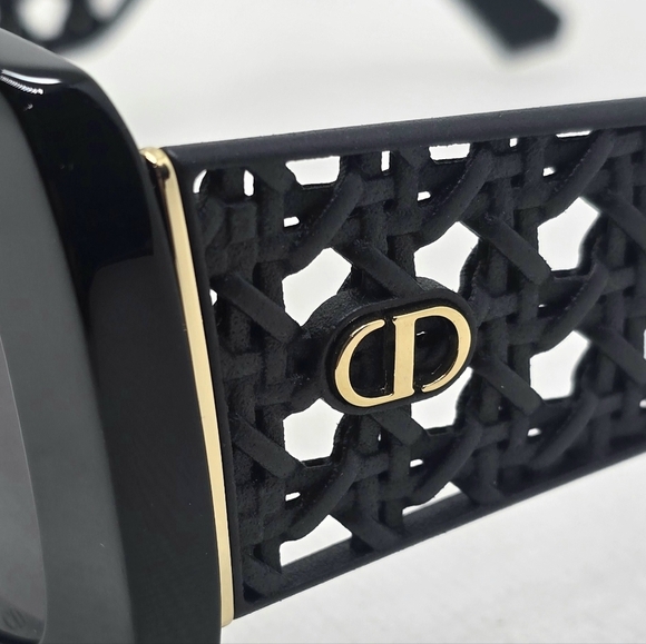 DIOR Chic Black Square Sunglasses - Picture 3 of 9